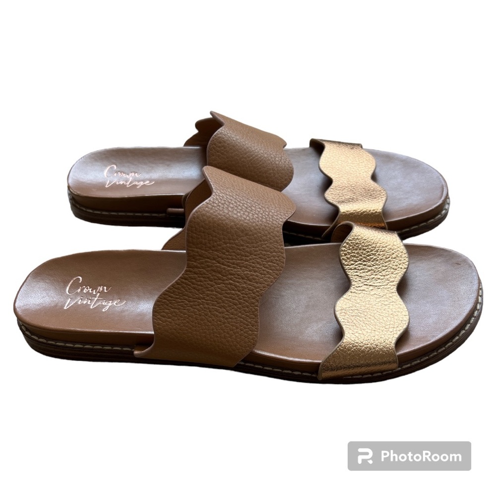 Sandals - Picture 2 of 5